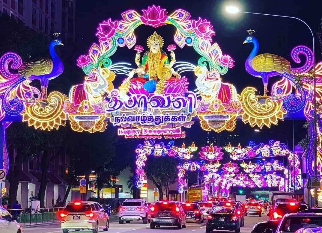Thời tiết Singapore từ tháng 11 đến tháng 2 là mùa cao điểm diễn ra lễ hội Deepavali