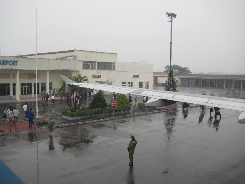 Mưa và sương mù tại sân bay Cát Bi 