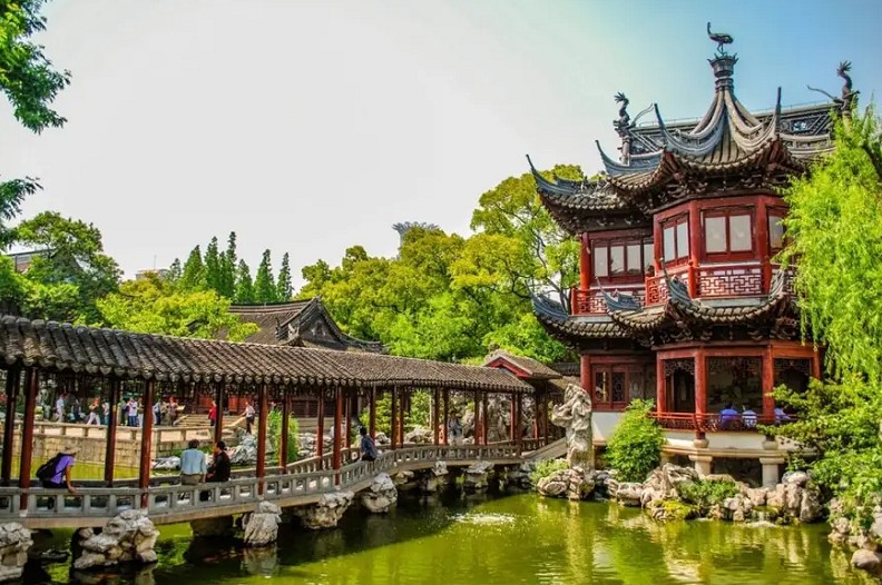 Khung cảnh đẹp yên bình ở Dự Viên