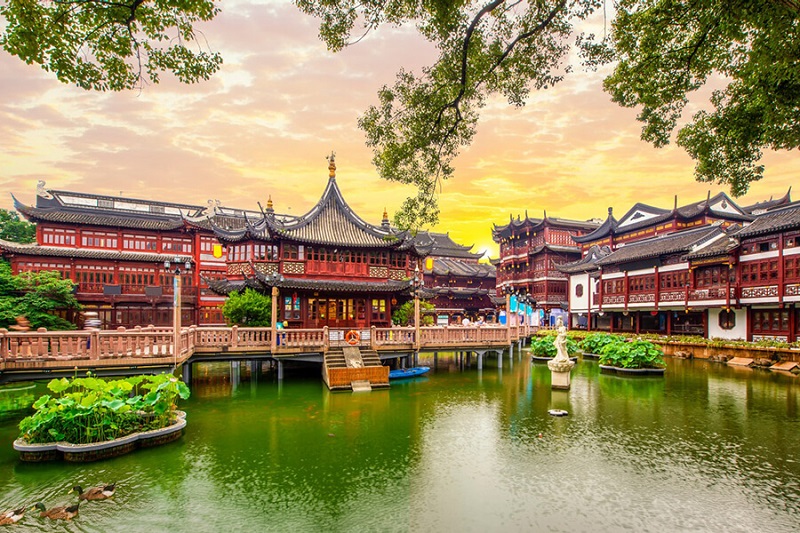 Kiến trúc cổ kính của chùa Phật Ngọc