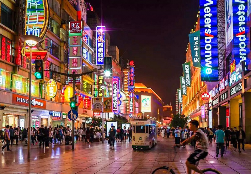 Phố Nam Kinh là địa điểm mua sắm nổi tiếng ở Thượng Hải