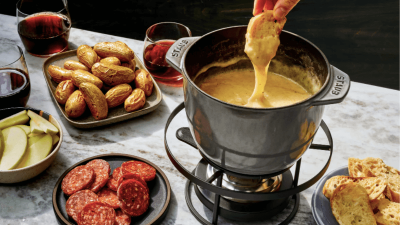 Lẩu phô mai Cheese Fondue nổi tiếng tại Thụy Sĩ
