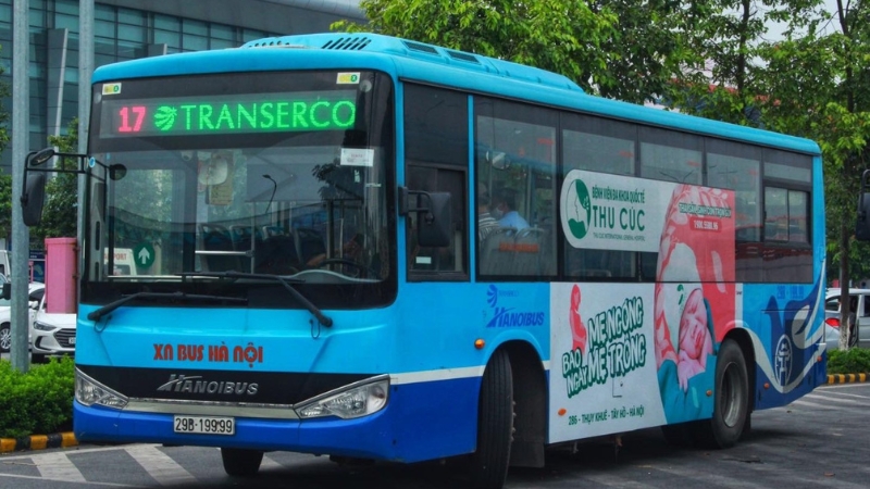 Xe bus 17 - tuyến xe buýt sân bay Nội Bài Long Biên