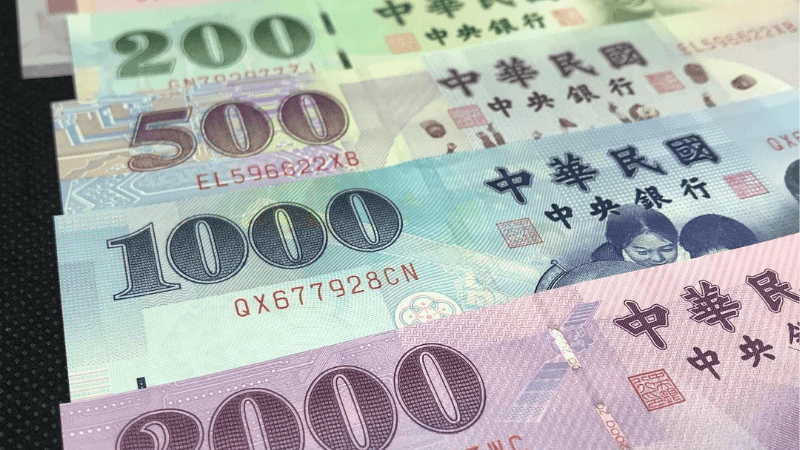 Tiền tệ Đài Loan với nhiều mệnh giá khác nhau