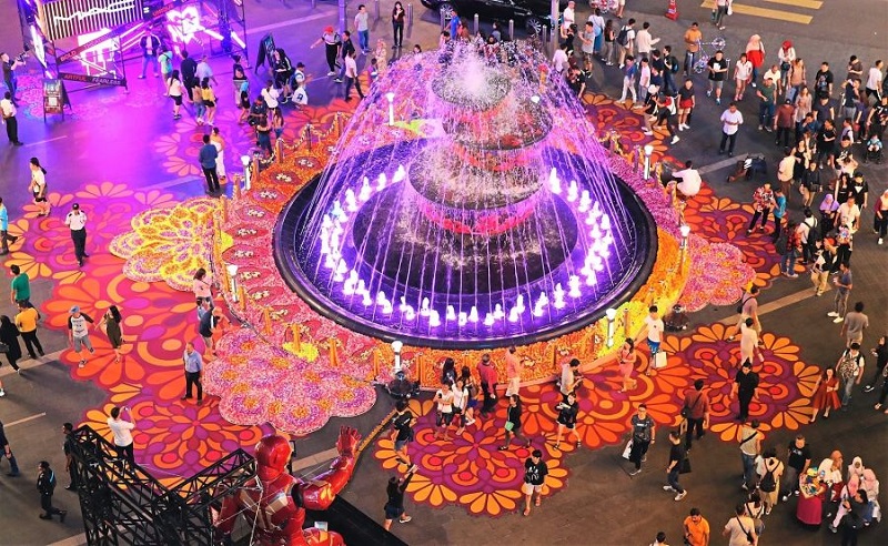 Lễ hội Malaysia Hari Raya sôi động thu hút du khách