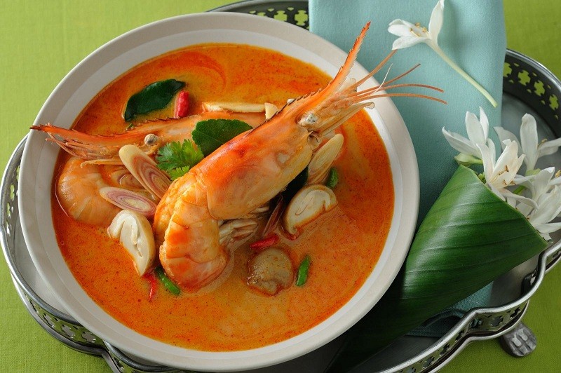 Canh tôm yum chua cay Thái Lan
