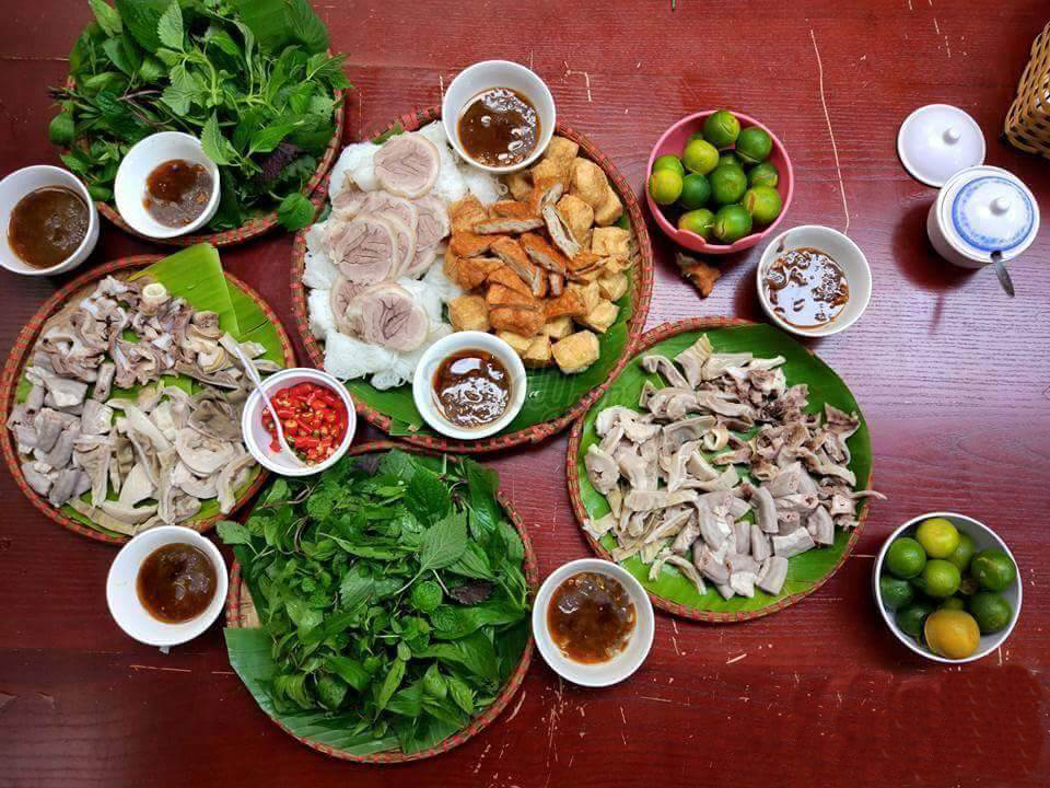Quán ăn ngon ở Phạm Văn Đồng được các fan bún đậu nhắc đến nhiều nhất chính là Bún Đậu chị Vân