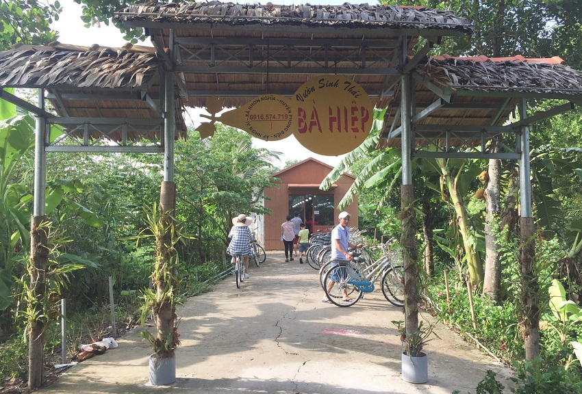 Vườn trái cây Bà Hiệp là một trong những vườn trái cây Cần Thơ thu hút nhiều du khách
