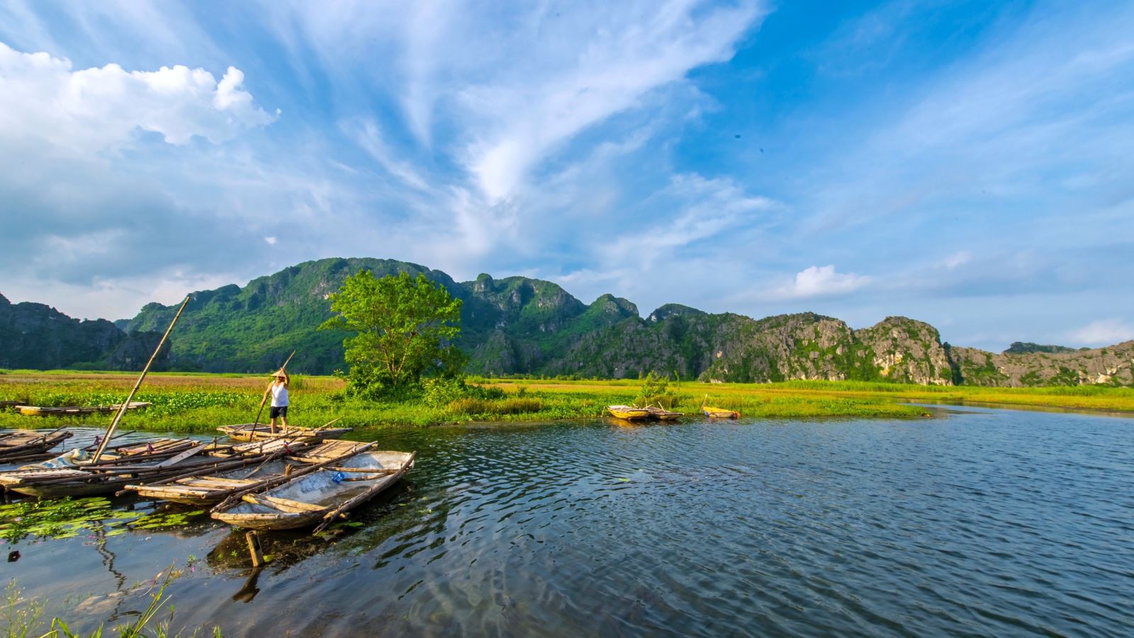 Vẻ đẹp khu du lịch Vân Long - Ninh Bình như bức tranh thuỷ mạc khổng lồ