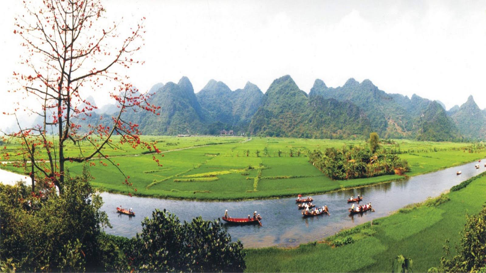Kênh Gà Vân Trình - khu du lịch lớn nhất ở Ninh Bình