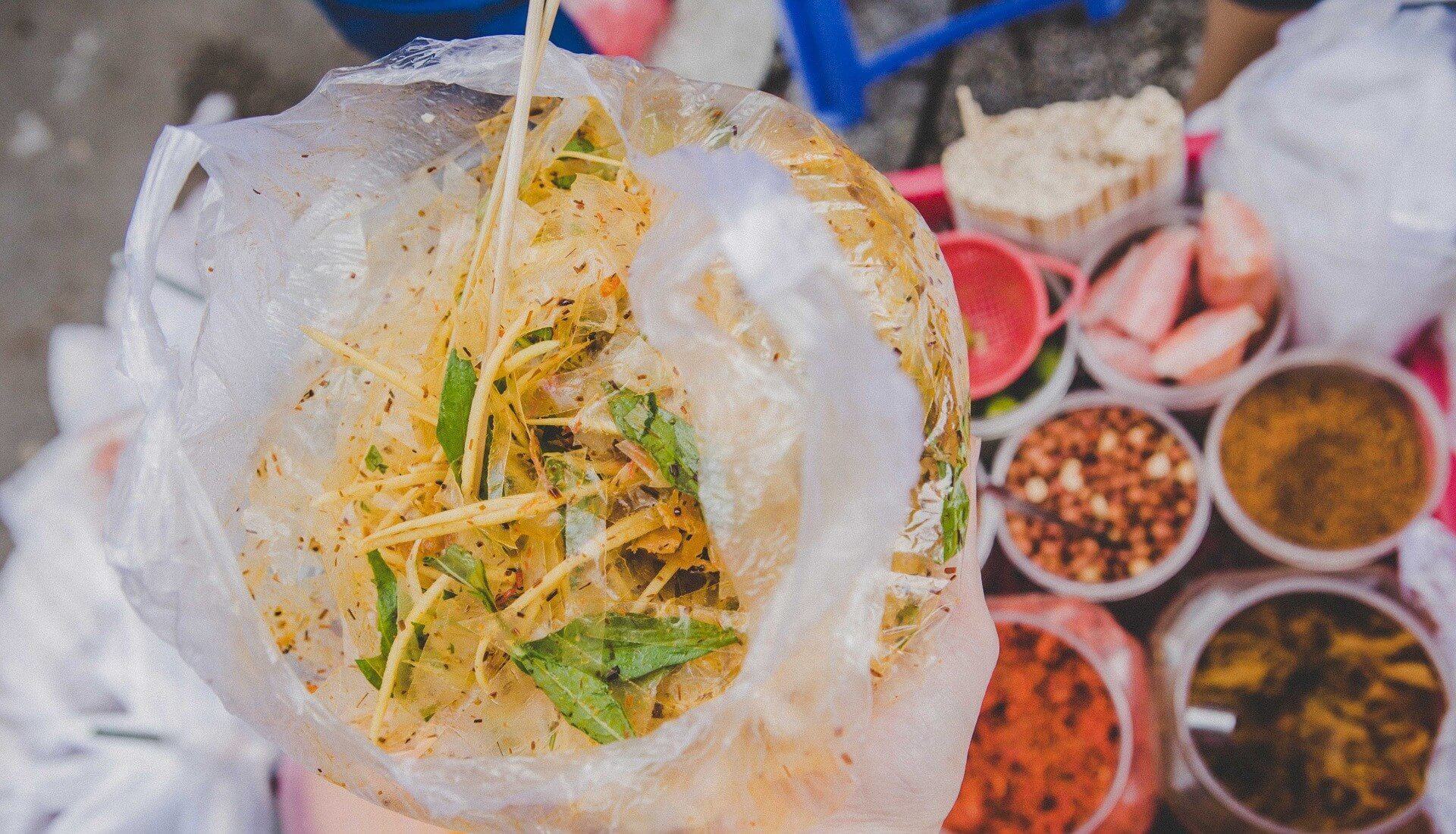 Món ăn vặt ngon rẻ và nổi tiếng nhất Sài Gòn