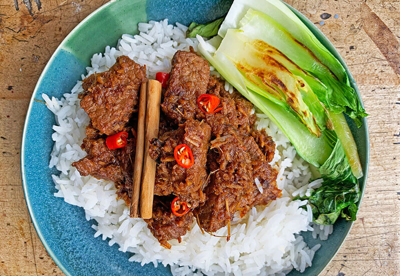Rendang là món ăn truyền thống của Malaysia