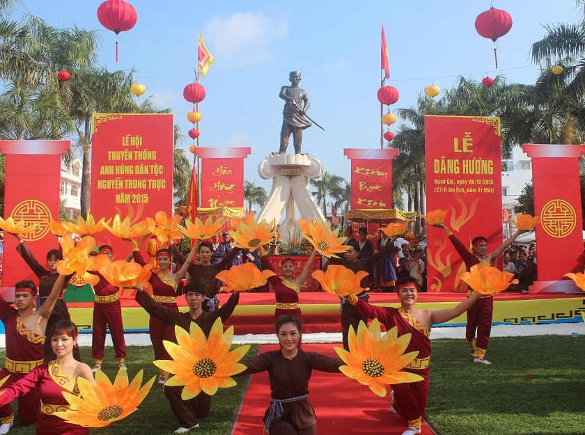 Người dân tưng bừng tổ chức lễ hội Nguyễn Trung Trực