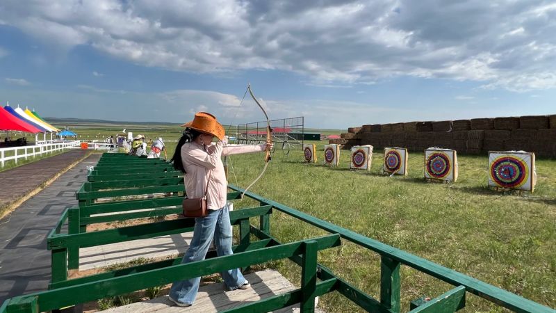 Tham gia lễ hội Nadam để cảm nhận năng lượng du mục mạnh mẽ