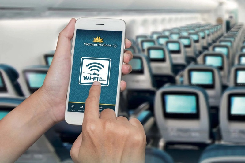 Vietnam Airlines cung cấp 15 ph&uacute;t nhắn tin sử dụng wifi miễn ph&iacute;