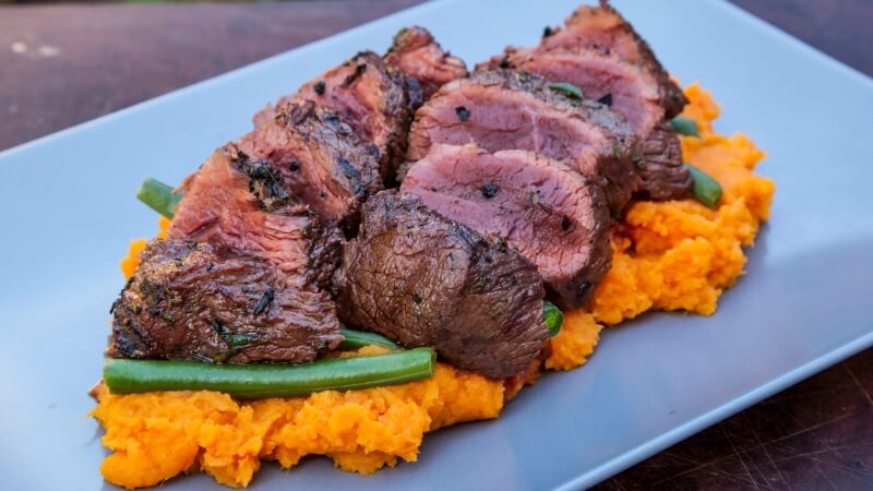 Kinh nghiệm du lịch Úc - thưởng thức đặc sản thịt Kangaroo nướng