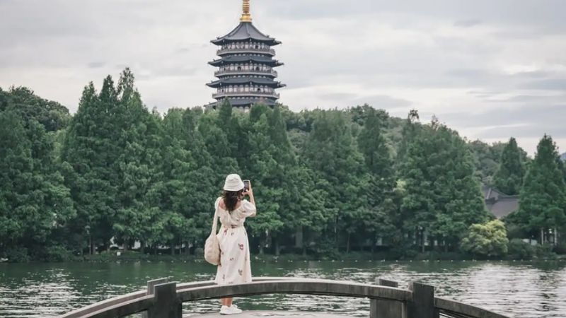 Check in Tây Hồ vào mùa hạ