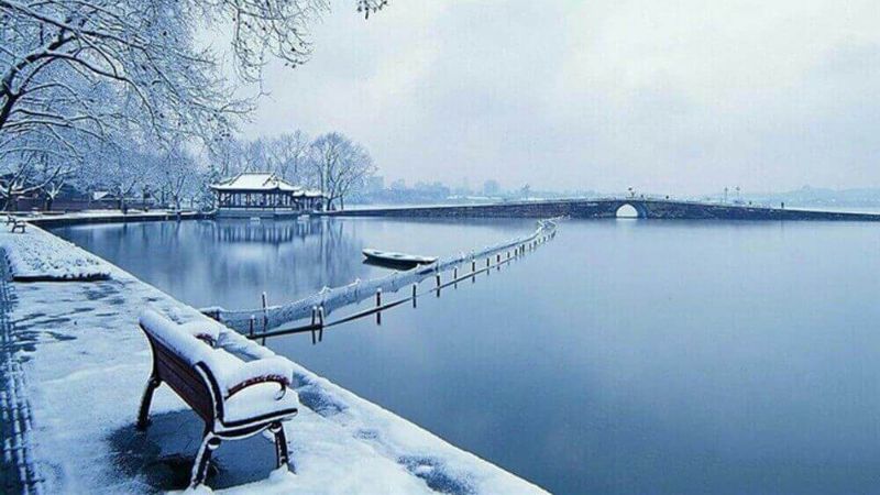 Khung cảnh Tây Hồ mùa đông đẹp như trong tranh