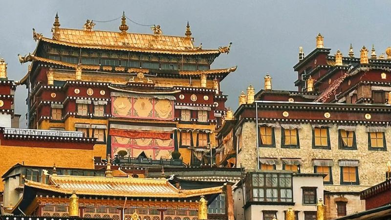 Tu viện Songzanlin được v&iacute; như &ldquo;Potala thu nhỏ&rdquo; của Shangri-La