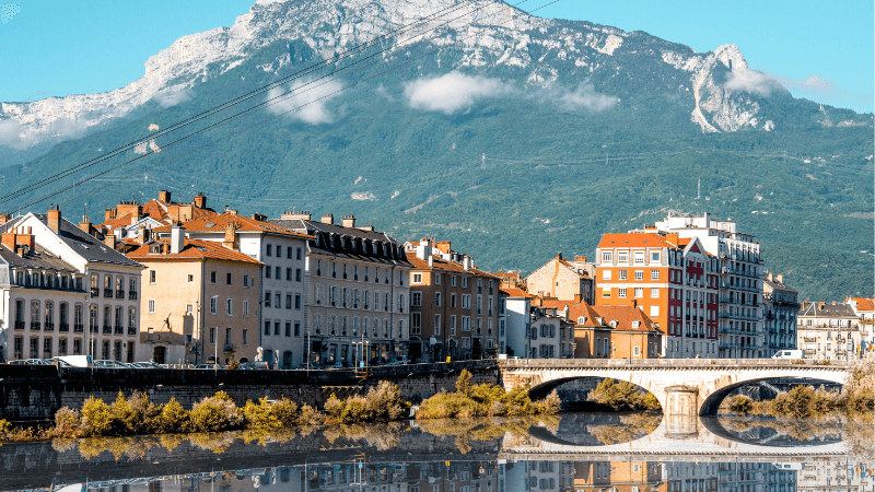 Các khu chợ nổi bật ở vùng Grenoble