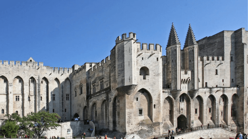 Địa điểm nổi tiếng ở Pháp Palais des Papes