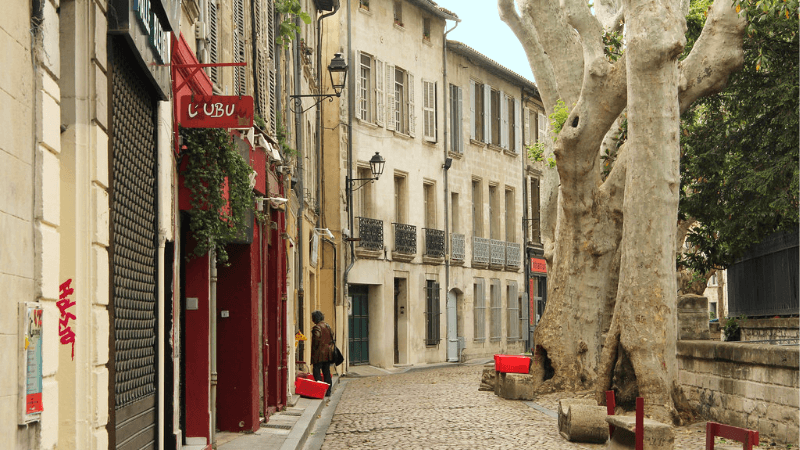 Những góc phố cổ kính, rêu phong tại Rue Des Teinturiers