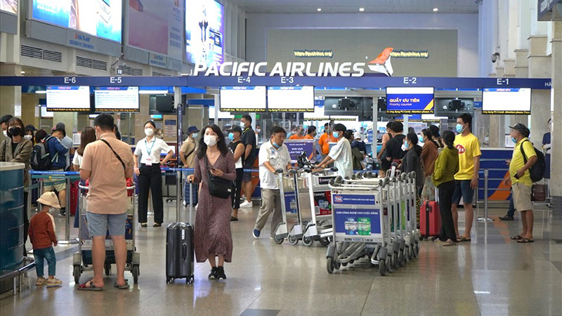 Quầy check-in Pacific Airlines tại sân bay Tân Sơn Nhất
