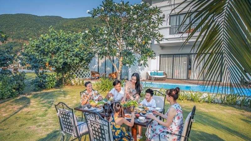 Gia đình tận hưởng chuyến nghỉ dưỡng tại Vinpearl Nha Trang 
