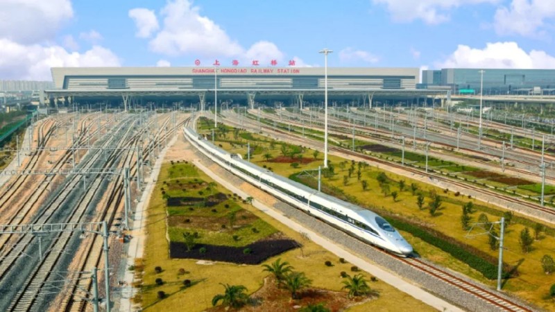 Di chuyển đến Vô Tích bằng tàu cao tốc từ Thượng Hải