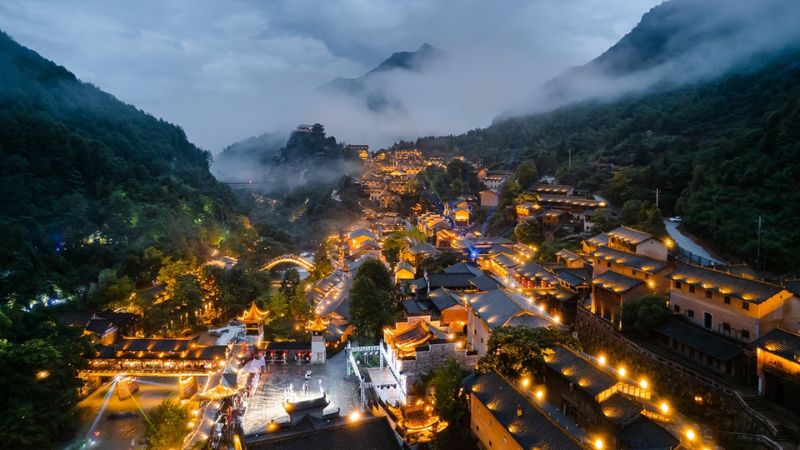 Giới thiệu Vọng Ti&ecirc;n Cốc