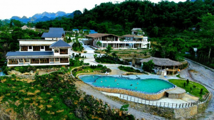 Combo 2N1Đ Bakhan Village Resort Hòa Bình 4* + Xe đưa đón