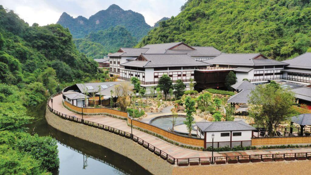 Overview Yoko Onsen Quang Hanh
