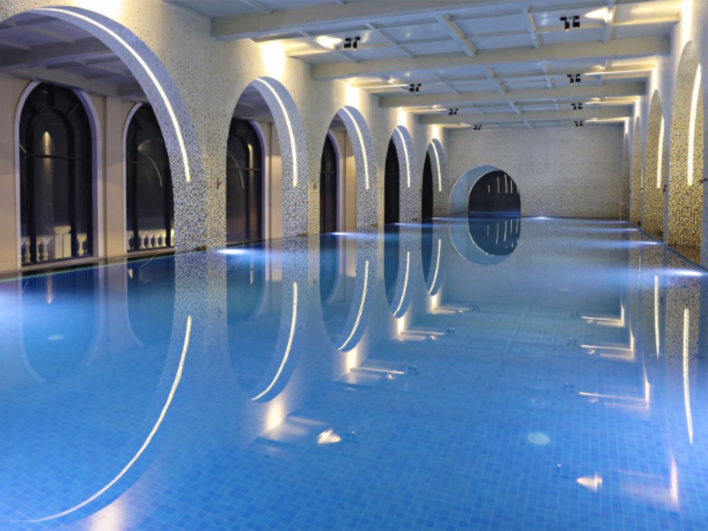 Bể bơi trong nhà của Venus Hotel Tam Đảo