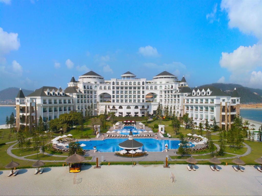 Toàn cảnh Vinpearl Resort & Spa Hạ Long