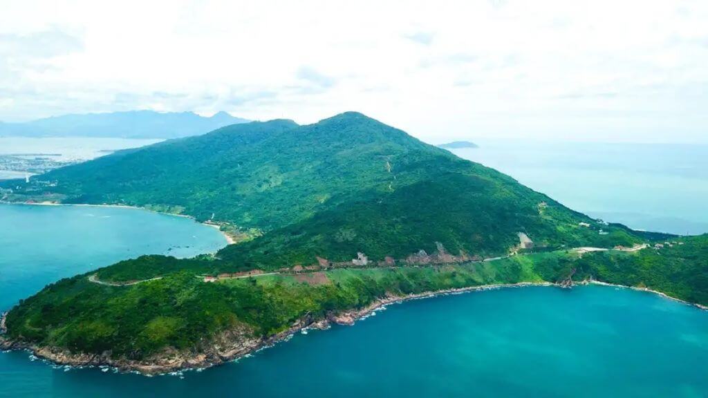 Toàn cảnh bán đảo Sơn Trà từ trên cao