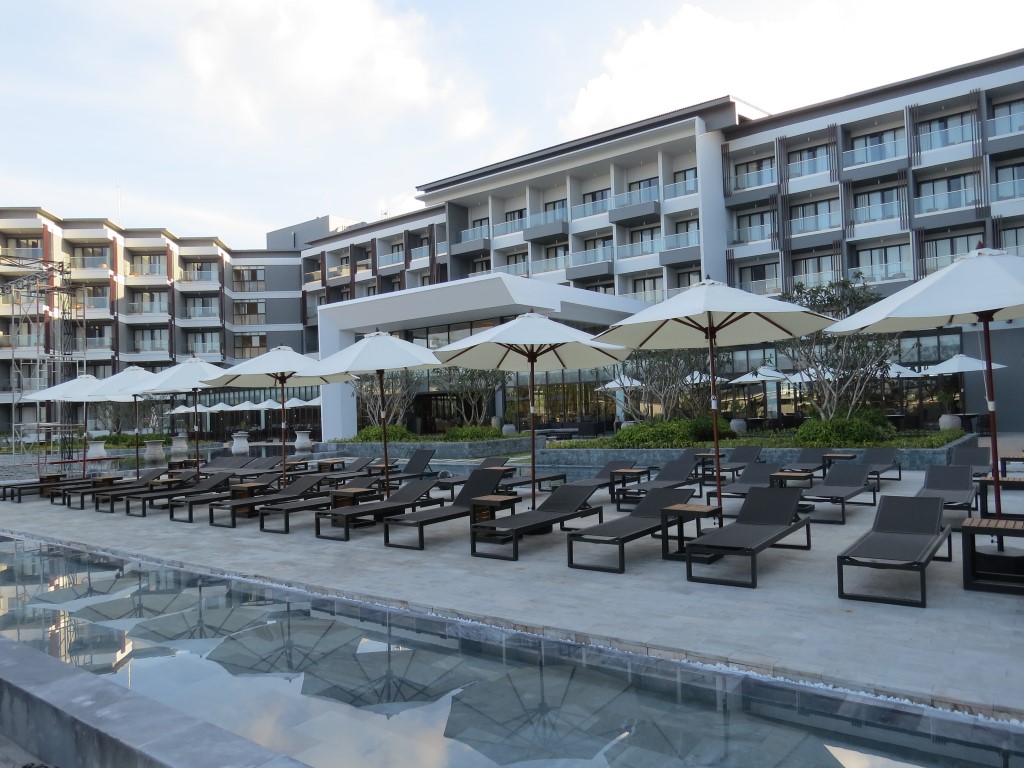 Bể bơi Novotel Resort Phú Quốc