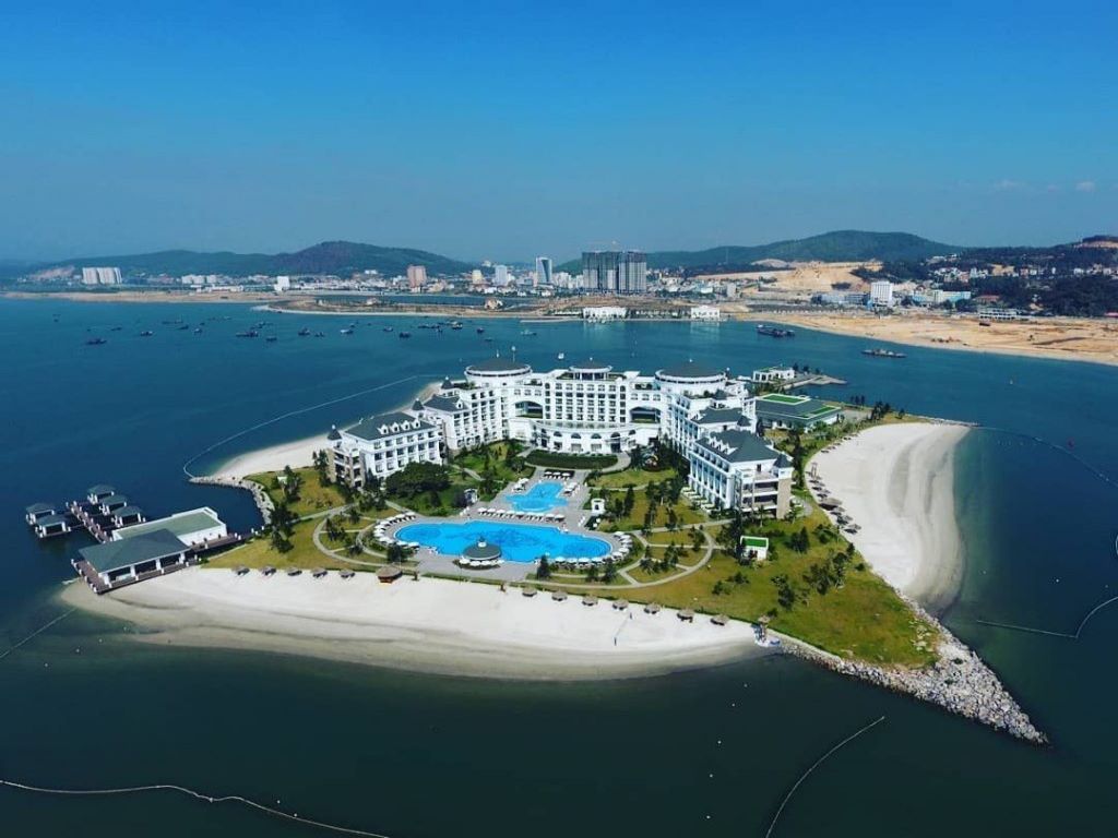 Toàn cảnh Vinpearl Resort Hạ Long
