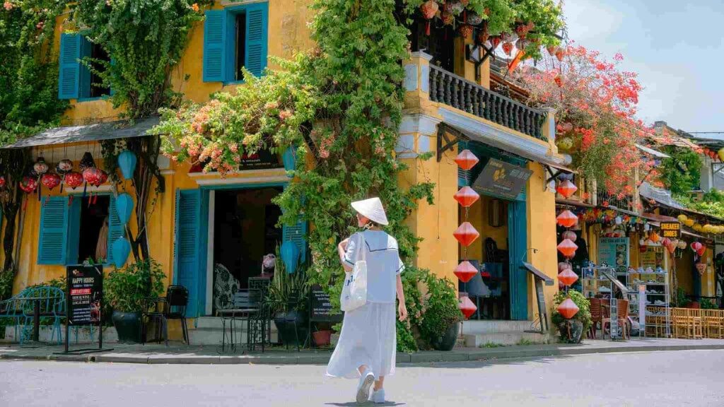 Thả dáng cực xinh khi du lịch Hội An
