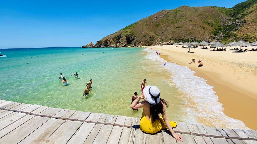 Tự do vui chơi tại bãi biển Quy Nhơn