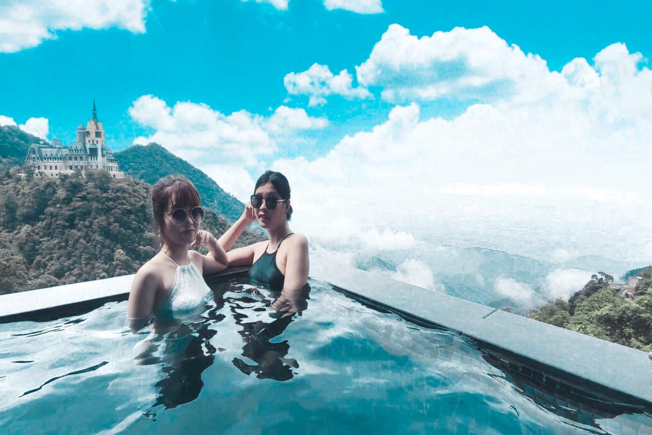 Hồ bơi khách sạn Venus Tam Đảo
