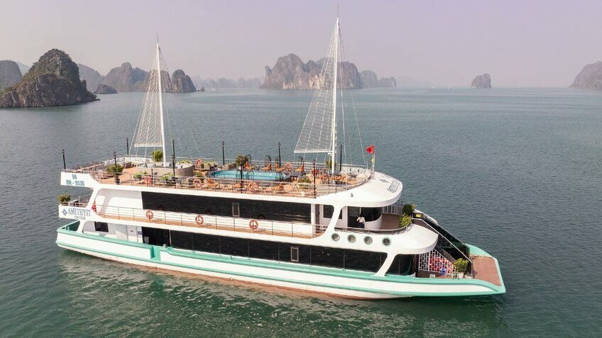 Du thuyền Amethyst 1 ngày