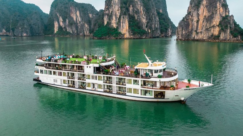 Du thuyền Aquamarine