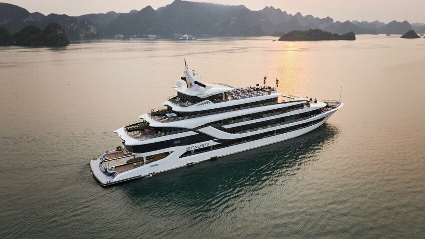 Review Calista Cruise