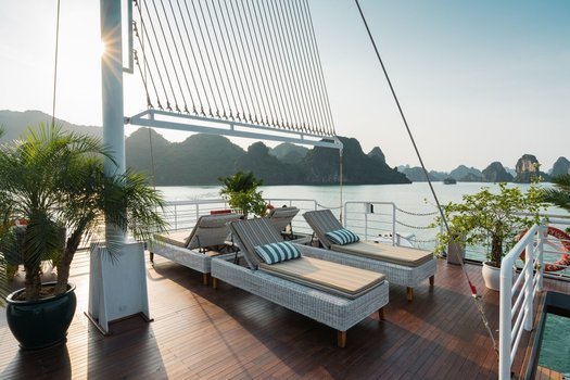 Du thuyền Catamaran 4 tiếng
