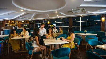 Du thuyền Catamaran 6 tiếng (Chuyến tối)