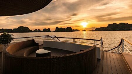 Tàu Diamond lịch trình ăn tối trên du thuyền (không bao gồm xe đưa đón)