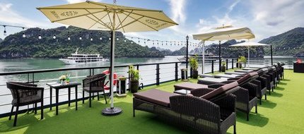 Sundeck trang bị ghế & mái che