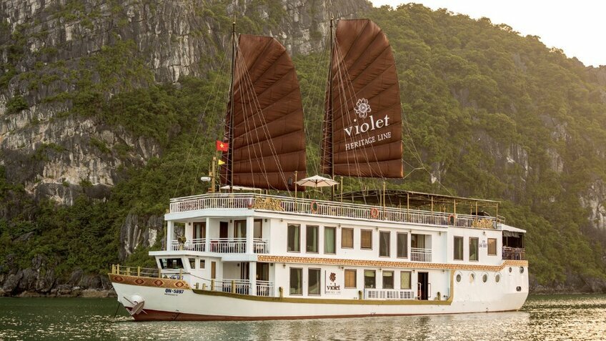 Du thuyền Heritage Line Violet 2 ngày 1 đêm