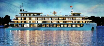 Tàu chạy lịch trình thăm vịnh Hạ Long