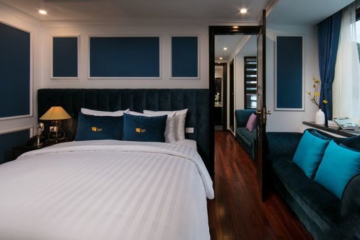Junior Connecting Suite